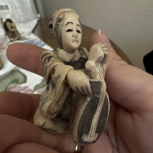 Japanese netsuke okimono - netsuke, or