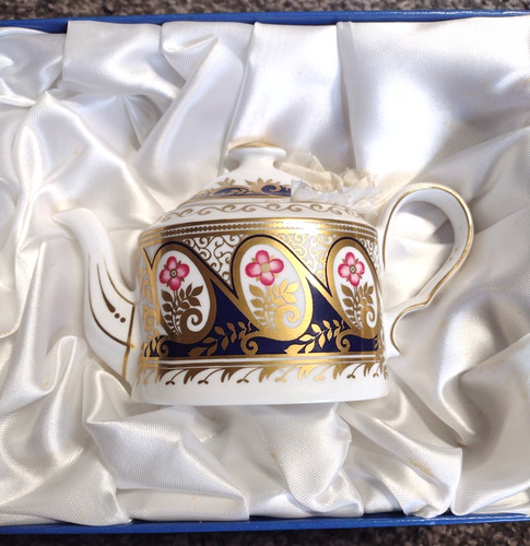 Spode fine bone - fine, teapot