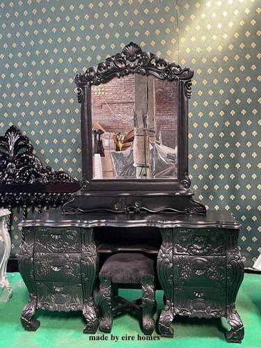 Stock black french gothic - uk,