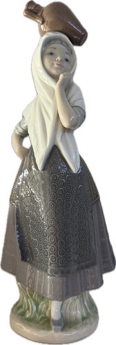Large vtg lladro - vtg, lady