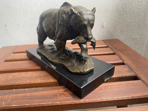 Bronze sculpture bear - a,