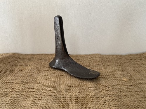 Vintage cast iron cobblers - vintage,