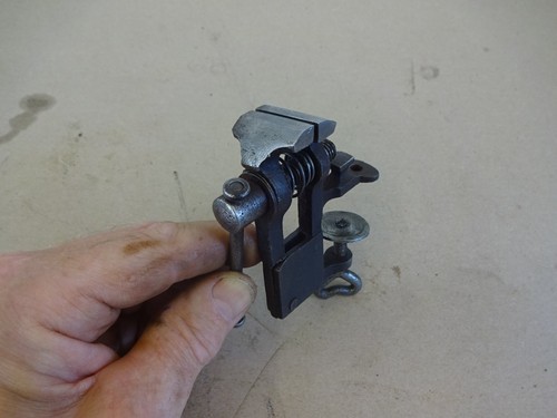 Bench mount blacksmith - 1",