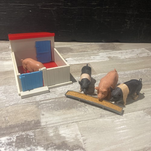 Britains pig sty animal pen - pig,