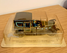 ZC139L:  Tin Plate LIMOUSINE