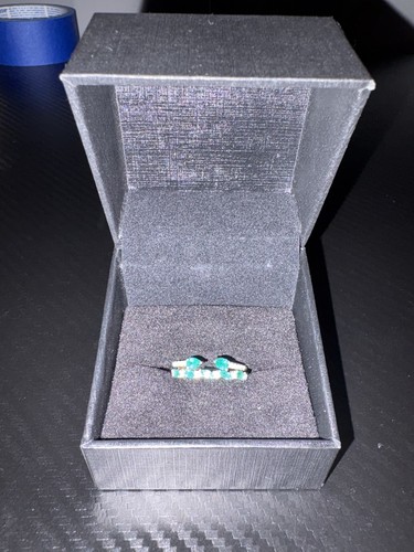 Emerald white sapphire - emerald/white,