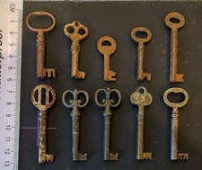 10x  old antique vintage hollow barrel Keys #1430