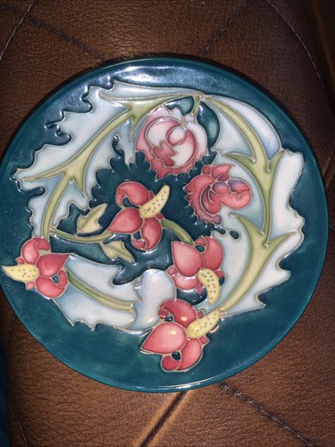 Moorcroft pottery - ,