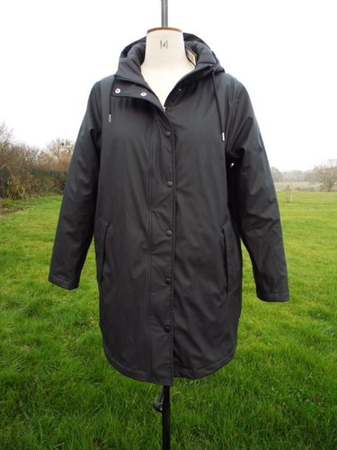 Black rubber shell - rubber, padded