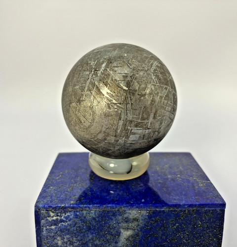 Gibeon iron meteorite - gibeon,