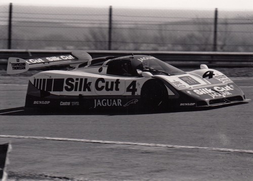 Silk cut jaguar xjr8 - cut,