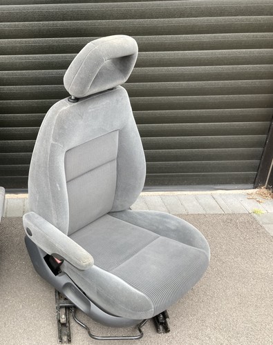 Captain seat with swivel base - captain,