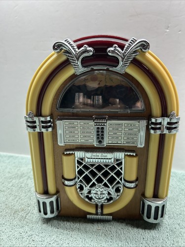 Untested vintage radio - untested,
