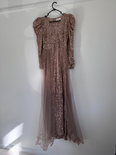 Women size sequin formal - m,