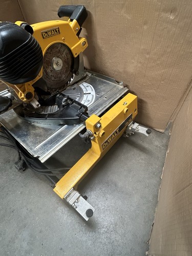 Dewalt 742 flip over - over, saw