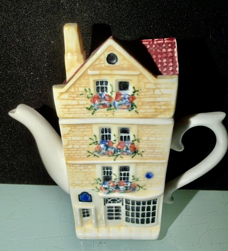 Miniature teapots hazle - miniature,