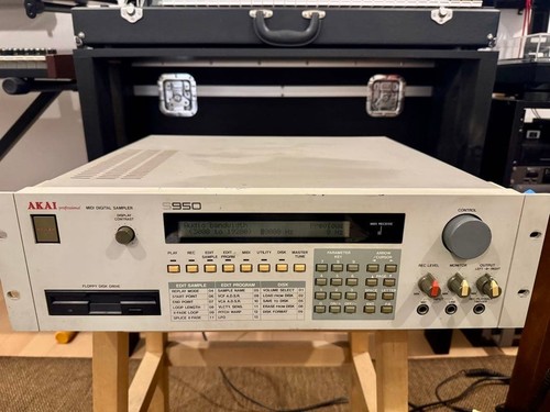 Akai s950 vintage sampler - s950,