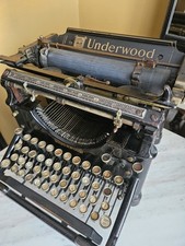 Typewriter vintage classic