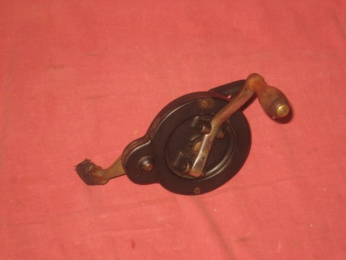 Singer sewing machine winding
