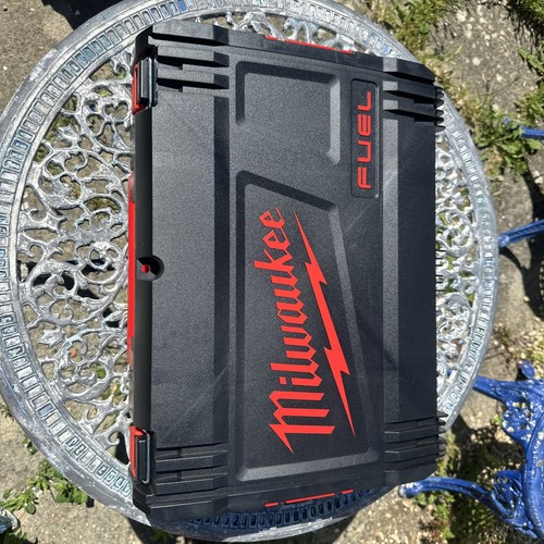 Milwaukee fuel tool - ,
