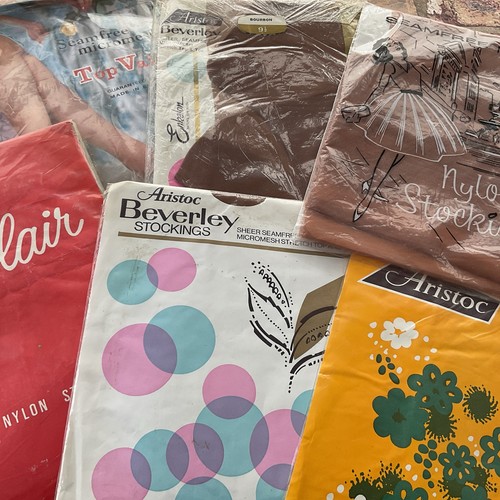 Vintage stockings pairs - x, ~