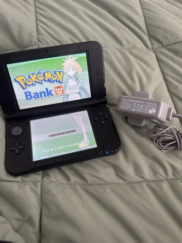 Black nintendo 3ds - black,