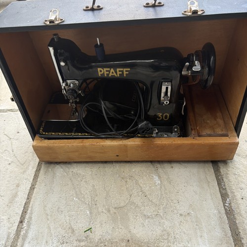 Pfaff sewing machine - 30, machine.