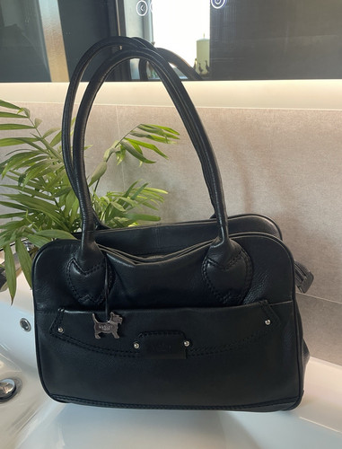 Radley london black pebbled - black,