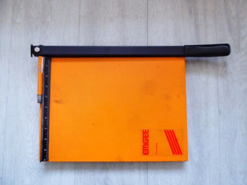 Vintage emgee metal paper - emgee, 10"