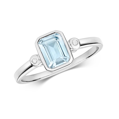 9ct white gold - 9ct, aquamarine