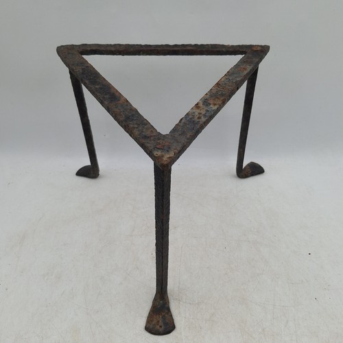 Trivet pot cauldron - pot,