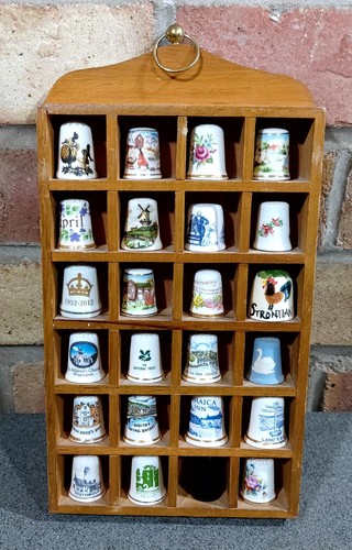 Thimble display case - case, with