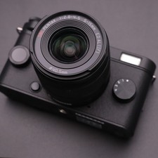 Pentax Q-S1, Mirrorless