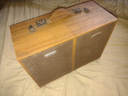Sony 133 portable cassette - tc-133,