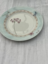 Fine China Queen’s