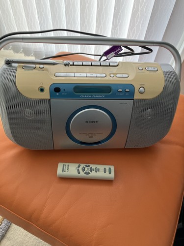 Vintage sony radio - vintage,