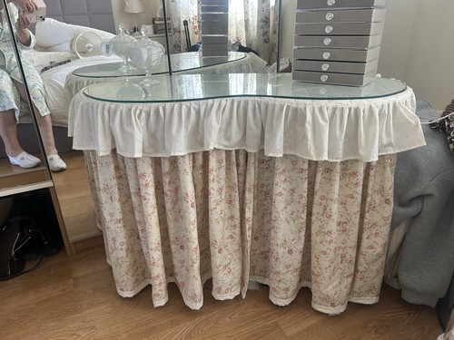 Dressing table curtain - dressing,