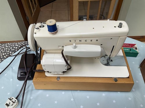 Singer 239 portable electric - portable,