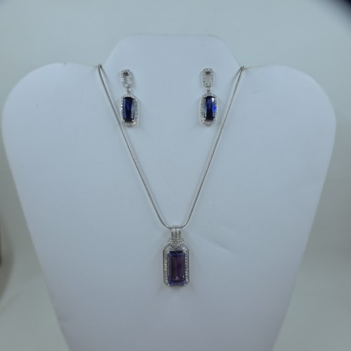 Tova diamonique simulated - &,