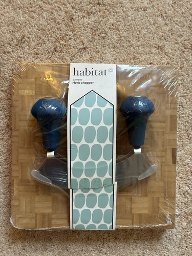 Nwt habitat mezzaluna herb - nwt,