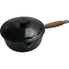 Le Creuset Round Black Cast