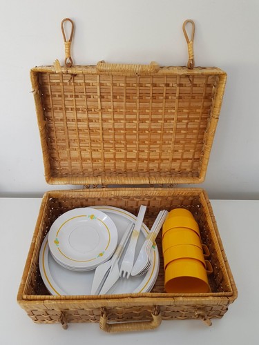 Vintage picnic basket plates - vintage,