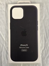 Apple Silicone Case with MagSafe for iPhone 15 - BLACK