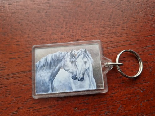 Grey horses keyring - *,