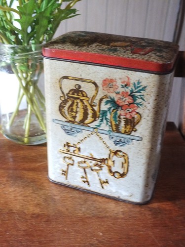 Vintage tea caddy tin with - tea,
