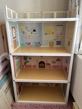 VINTAGE 1980s PEDIGREE SINDY DOLL HOUSE, FULLY FURNISHED AND OTHER SINDY ITEMS