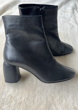 Topshop Black Leather Ankle Bootie Heeled Boots Size 6.5 in Immaculate Condition