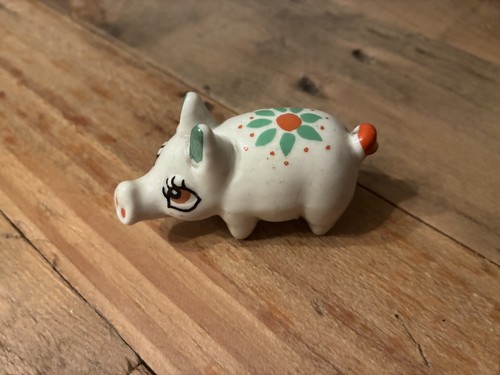 Shamrock pottery pig - pig, miniature