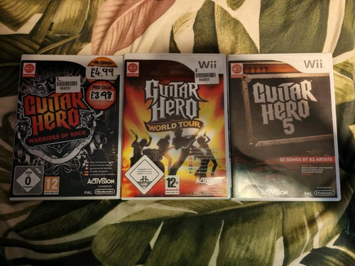 Nintendo wii guitar - wii, hero