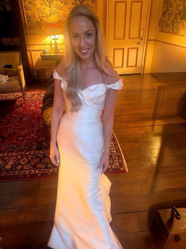 Suzanne neville marquez - suzanne,